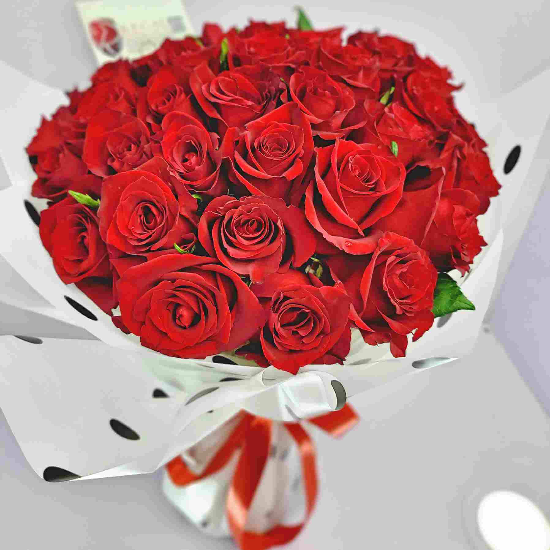 Red Roses Bouquet